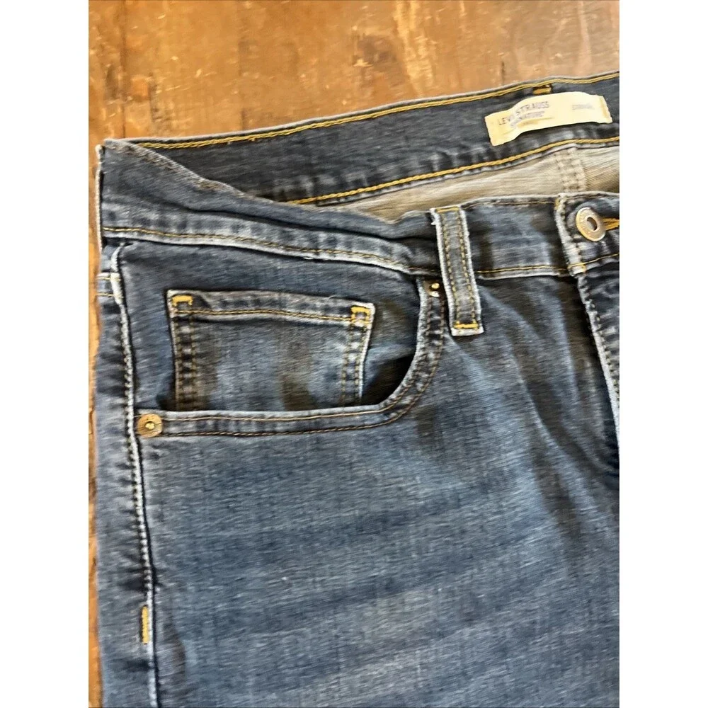 Signature by Levi Strauss & Co. Gold Label Men’s Straight Fit Jeans Denim 32x30